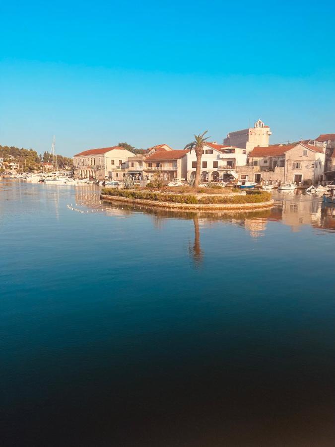 B&B 366 Vrboska Exterior photo